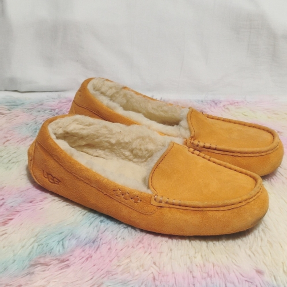 (D-56) SALE! Authentic UGG Ansley Sunkissed Suede Slippers Sz10 Gently Worn